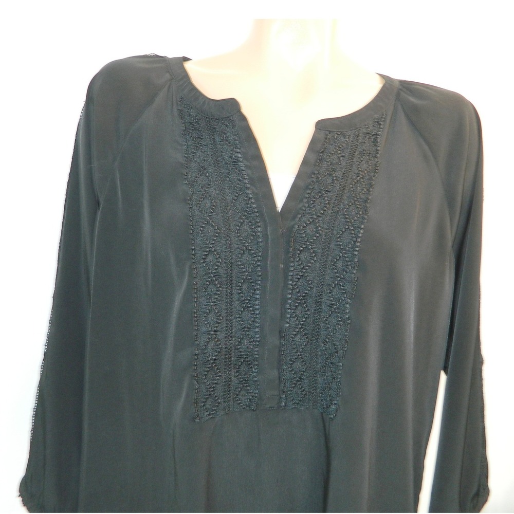 Chico's Blouse Women Size 2 Black Crochet Lace Trim Split V-Neck 3/4 Sleeve Boho